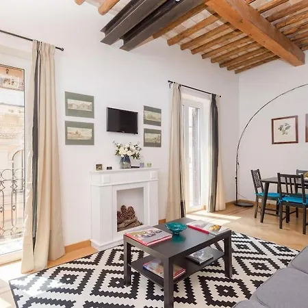 Trevi Fountain Luxury Apartment Rom