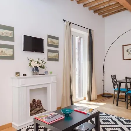 Trevi Fountain Luxury Apartment Rom