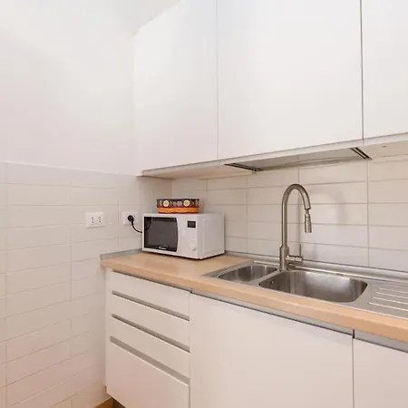 Trevi Fountain Luxury Apartment *