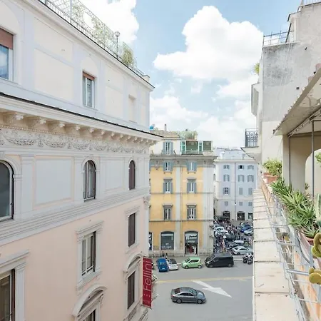 Apartment Trevi Fountain Luxury