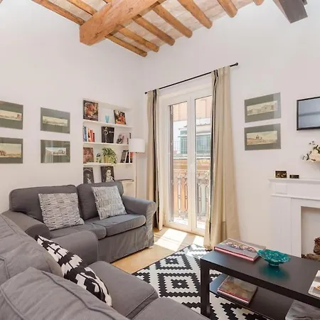 Trevi Fountain Luxury Apartment Rom